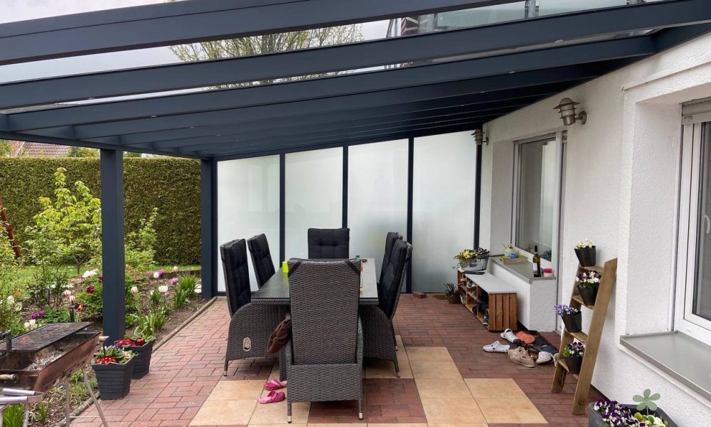 Milchglas-Seitenwände mit Sichtschutz